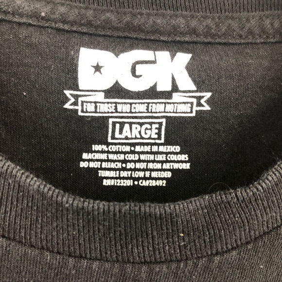 *SOLD!* DGK ‘Friday’ Debo & Smokey Graphic Tee - Picture 7 of 7